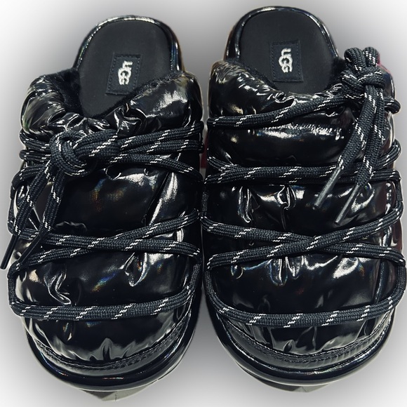 NWOB Ugg SZ 7 black/white Hi Shine Spaceslider. SEE MANUFACTURER’S DESCRIPTION - Picture 4 of 11